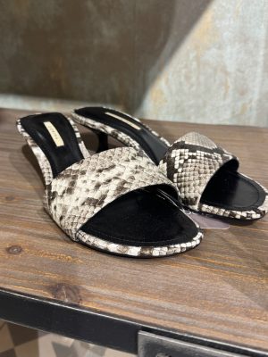 SANDALIA ESTAMPADO SERPIENTE
